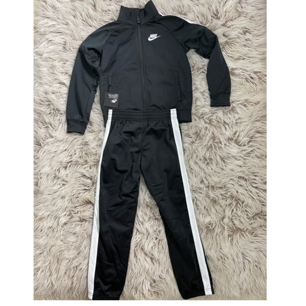 Boys Nike Track Set